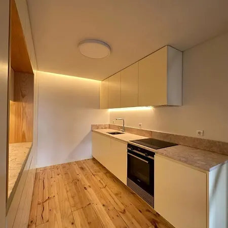 Privatunterkunft Private In Baixa With Balcony *